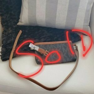 AUTHENTIC  Michael Kors Belt Bag